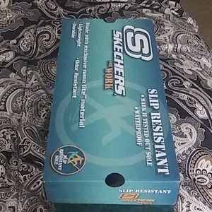 Brand new pair of woman's size 10 work shoes.